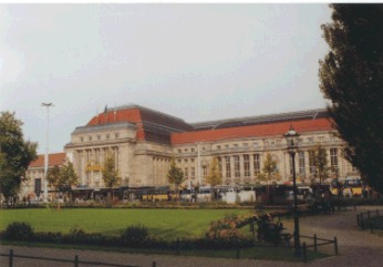 Hauptbahnhof, Fassade aus Cottaer und Postaer Sandstein 